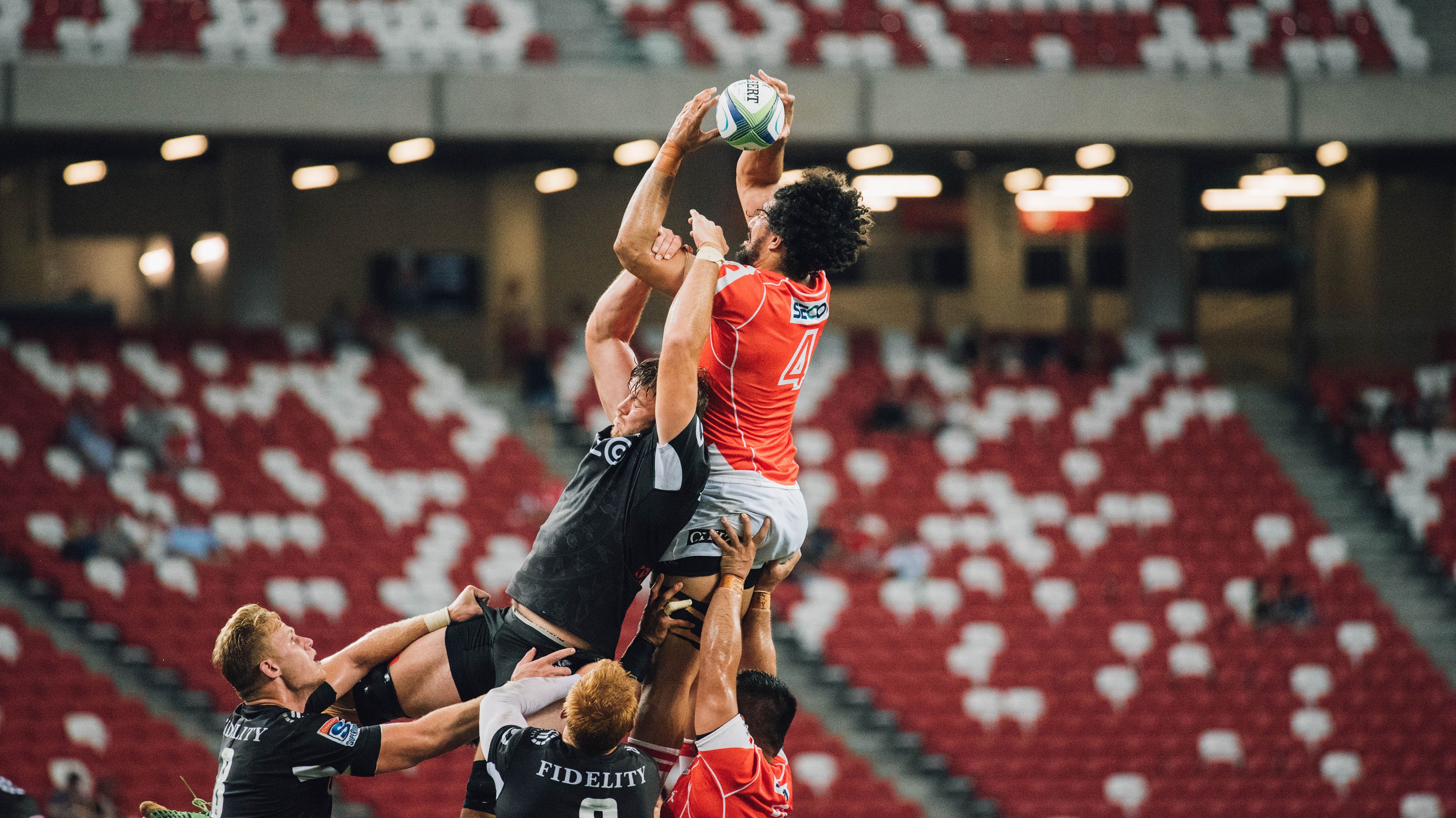 爱爱游戏-冬季运动体验营吸引大量青少年参与，冬季锻炼活动